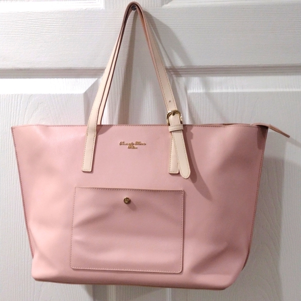 Samantha Thavasa Deluxe Blush Pink Leather Shoulder Bag – Elegant & Like New